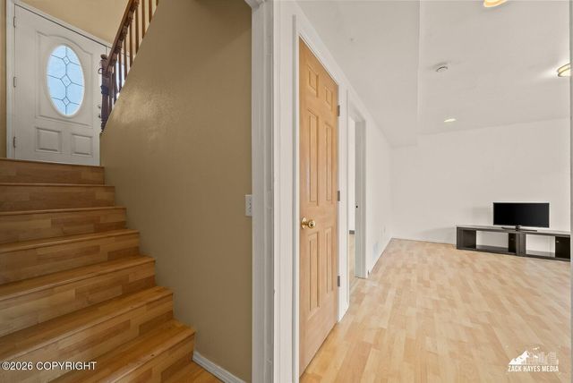 1546 N Heather Meadows Loop, Anchorage, AK 99507