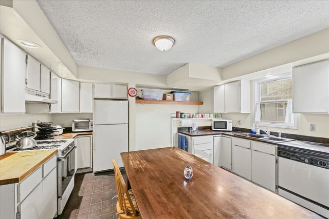 1203 S Race Street, Urbana, IL 61801