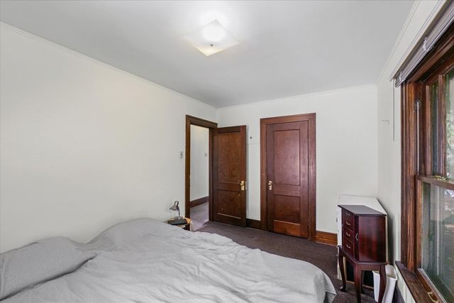 1203 S Race Street, Urbana, IL 61801