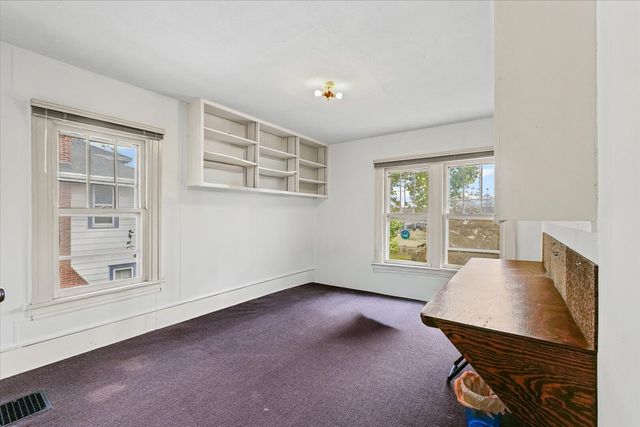 1203 S Race Street, Urbana, IL 61801