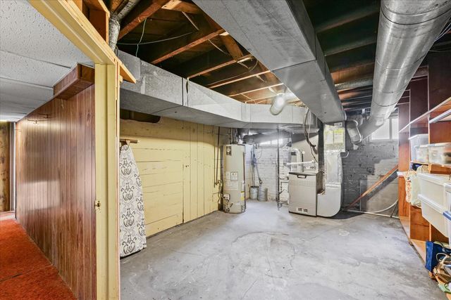 1203 S Race Street, Urbana, IL 61801