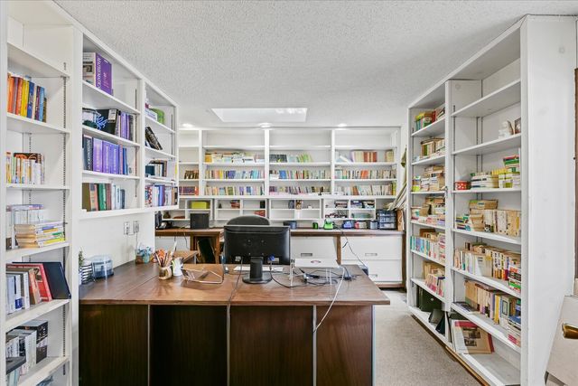 1203 S Race Street, Urbana, IL 61801