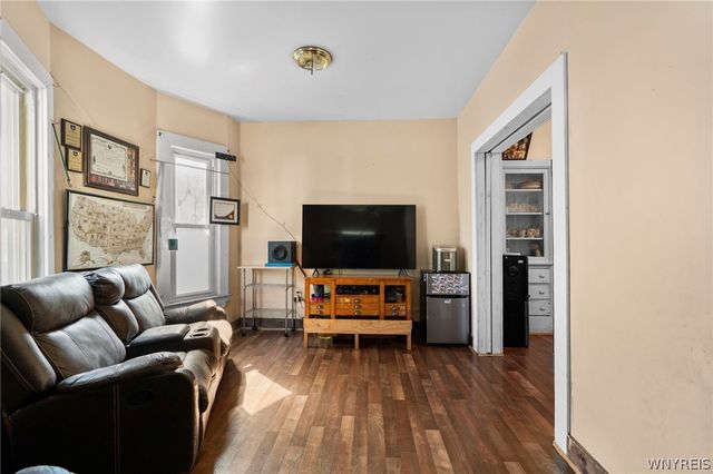 93 Briggs Avenue, Buffalo, NY 14207