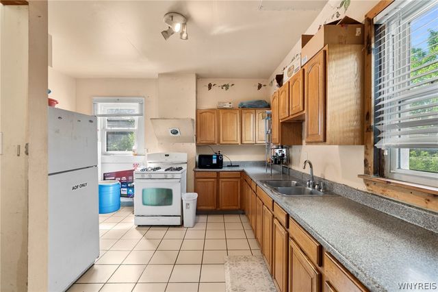 93 Briggs Avenue, Buffalo, NY 14207