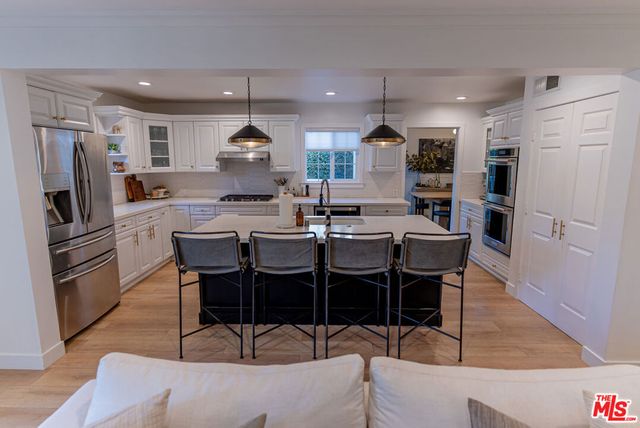4749 Norwich Avenue, Los Angeles, CA 91403