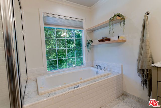 4749 Norwich Avenue, Los Angeles, CA 91403