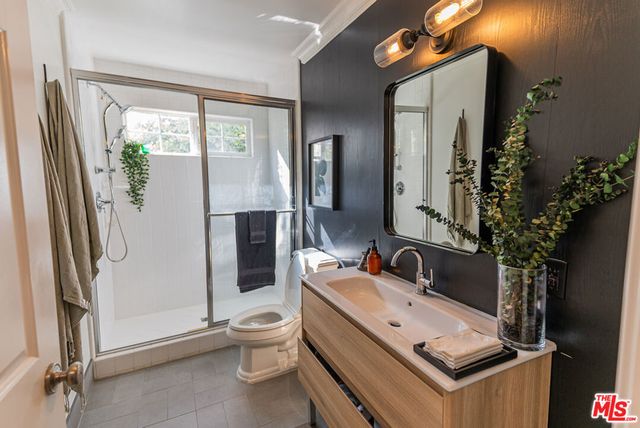 4749 Norwich Avenue, Los Angeles, CA 91403