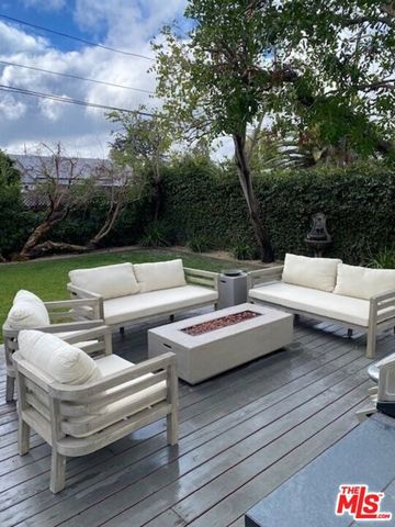 4749 Norwich Avenue, Los Angeles, CA 91403