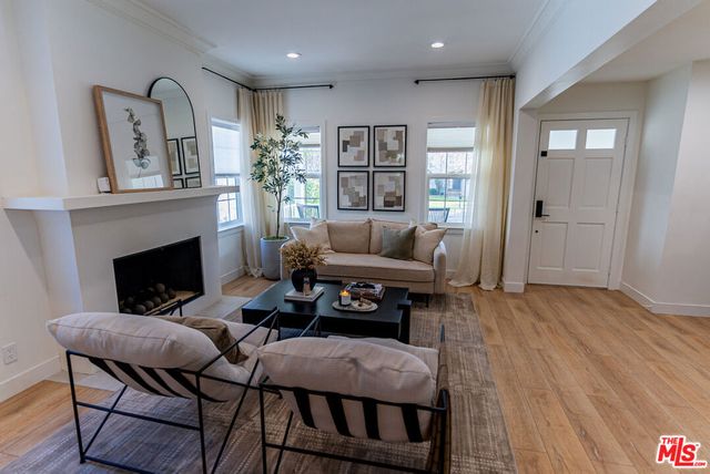 4749 Norwich Avenue, Los Angeles, CA 91403