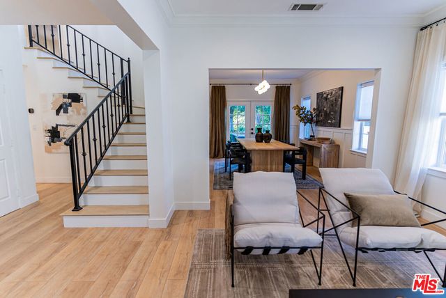4749 Norwich Avenue, Los Angeles, CA 91403