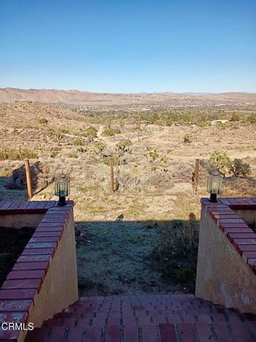 8991 Amador Avenue, Yucca Valley, CA 92284