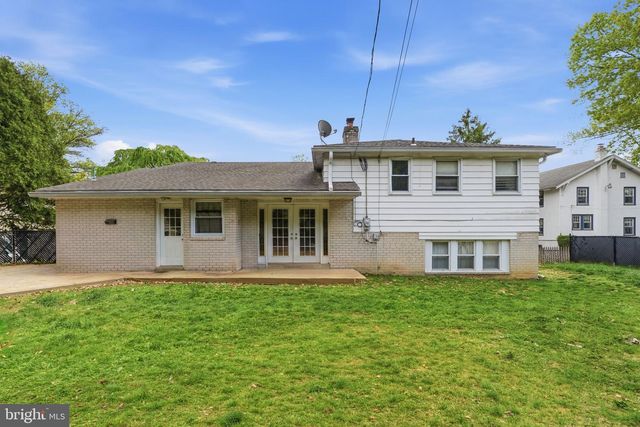 7516 OAK LANE RD, Elkins Park, PA 19027