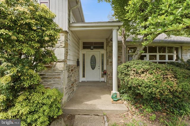 7516 OAK LANE RD, Elkins Park, PA 19027