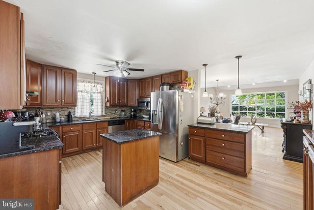 7516 OAK LANE RD, Elkins Park, PA 19027