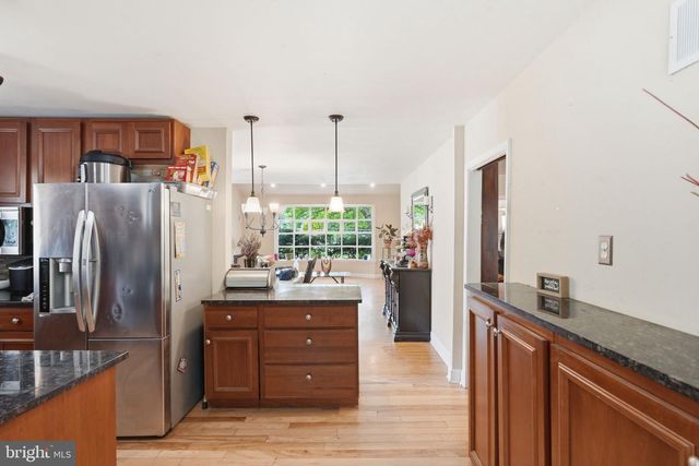 7516 OAK LANE RD, Elkins Park, PA 19027