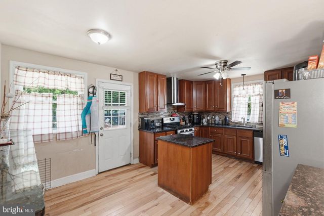 7516 OAK LANE RD, Elkins Park, PA 19027