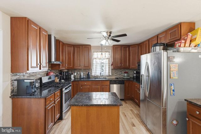 7516 OAK LANE RD, Elkins Park, PA 19027