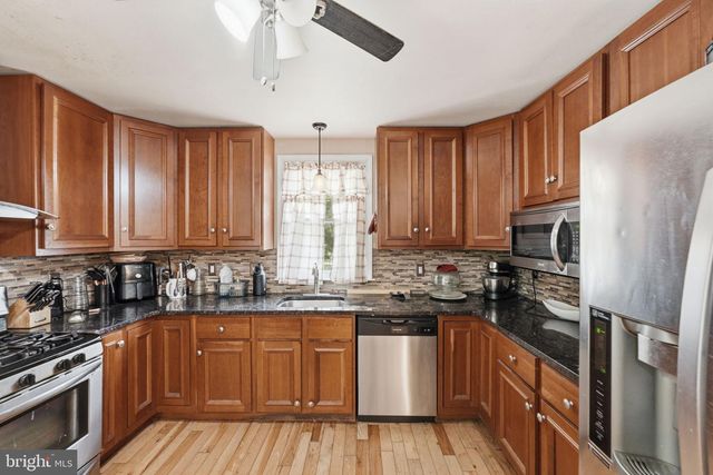 7516 OAK LANE RD, Elkins Park, PA 19027