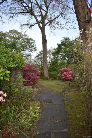 38 Gramercy Avenue, Yonkers, NY 10701