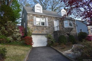 38 Gramercy Avenue, Yonkers, NY 10701