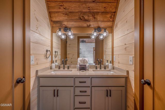 515 Tatum Rose Way, Sevierville, TN 37876