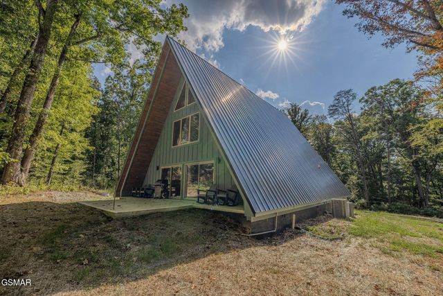 515 Tatum Rose Way, Sevierville, TN 37876