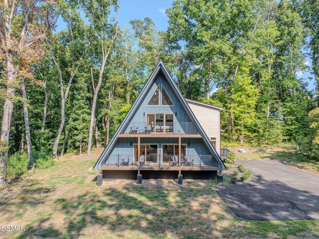 515 Tatum Rose Way, Sevierville, TN 37876