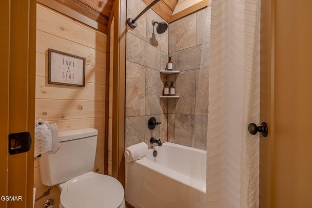 515 Tatum Rose Way, Sevierville, TN 37876