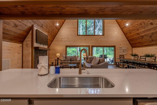 515 Tatum Rose Way, Sevierville, TN 37876