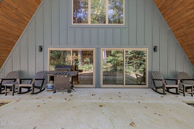 515 Tatum Rose Way, Sevierville, TN 37876