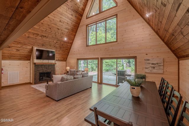 515 Tatum Rose Way, Sevierville, TN 37876