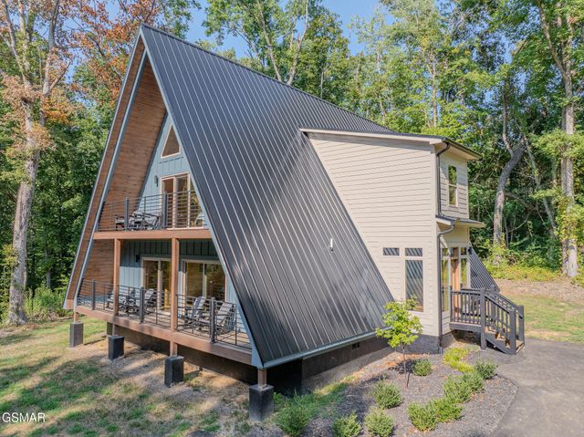 515 Tatum Rose Way, Sevierville, TN 37876