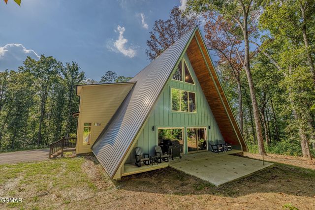515 Tatum Rose Way, Sevierville, TN 37876