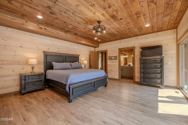 515 Tatum Rose Way, Sevierville, TN 37876