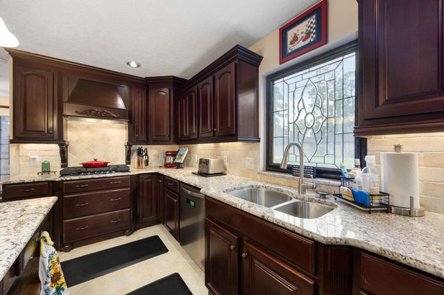 15102 Rose Cottage Drive, Houston, TX 77069