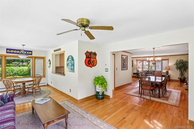 6 Berry Lane, Glen Cove, NY 11542