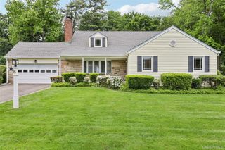 6 Berry Lane, Glen Cove, NY 11542