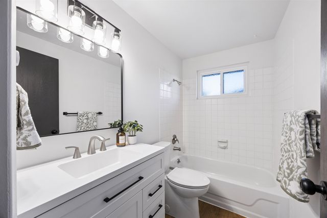 11414 N Parksmith Dr, Mead, WA 99021