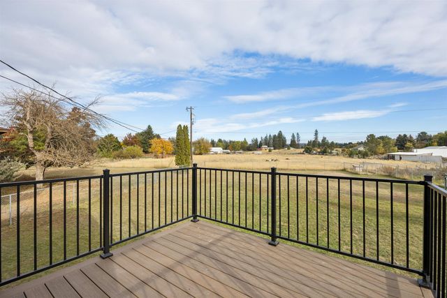 11414 N Parksmith Dr, Mead, WA 99021