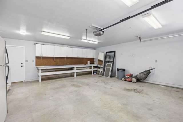 11414 N Parksmith Dr, Mead, WA 99021