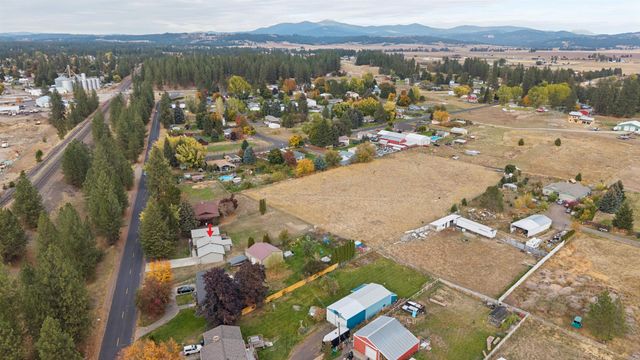 11414 N Parksmith Dr, Mead, WA 99021