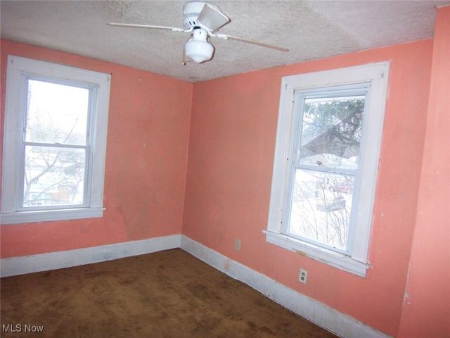 135 Yonker Street, Barberton, OH 44203