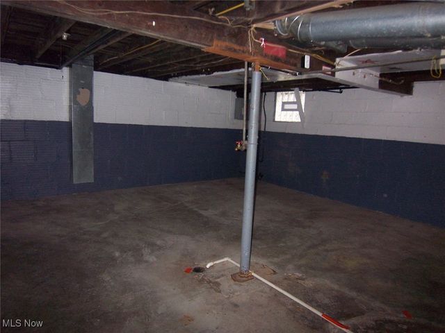 135 Yonker Street, Barberton, OH 44203