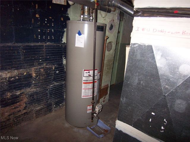 135 Yonker Street, Barberton, OH 44203