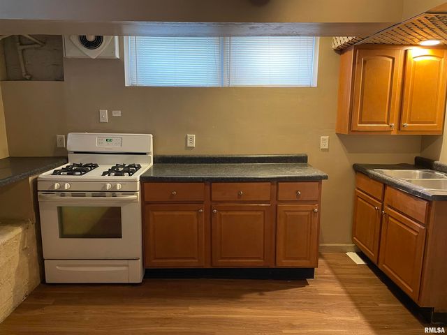 1509-1511 W MAIN Street, Peoria, IL 61606