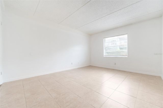 2860 SOMERSET PARK DRIVE 103, Tampa, FL 33613