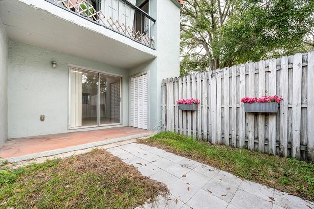 2860 SOMERSET PARK DRIVE 103, Tampa, FL 33613