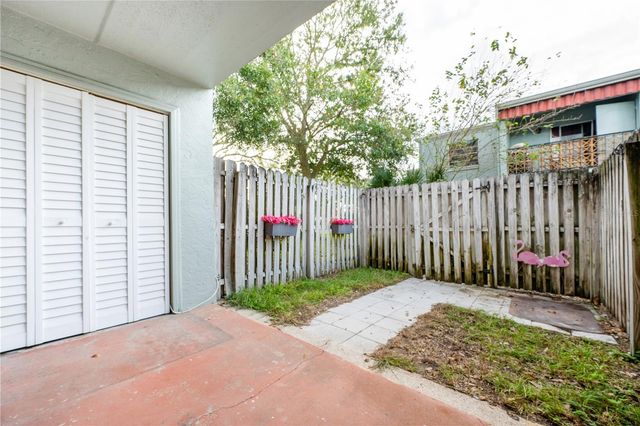 2860 SOMERSET PARK DRIVE 103, Tampa, FL 33613