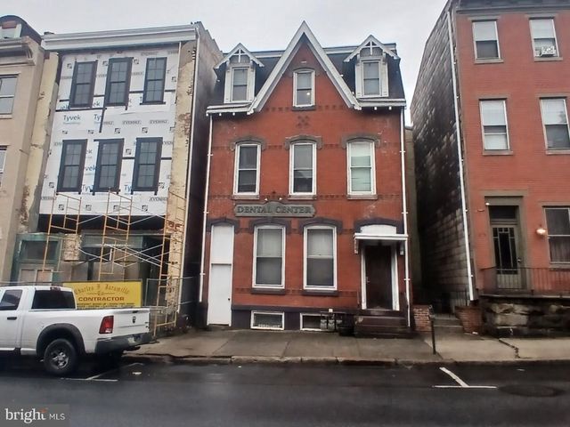 315 W MARKET ST, Pottsville, PA 17901