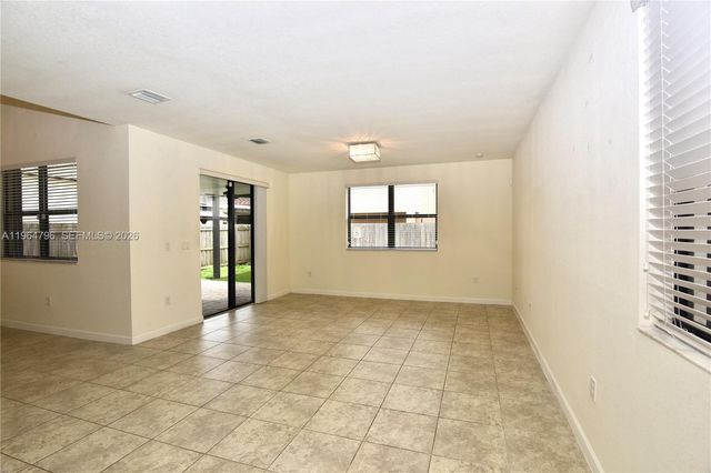 526 SE 35th Ave, Homestead, FL 33033